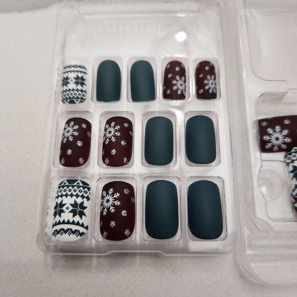 KISS NAILS CHRISTMAS LIMITED EDITION - Picture 2 of 4